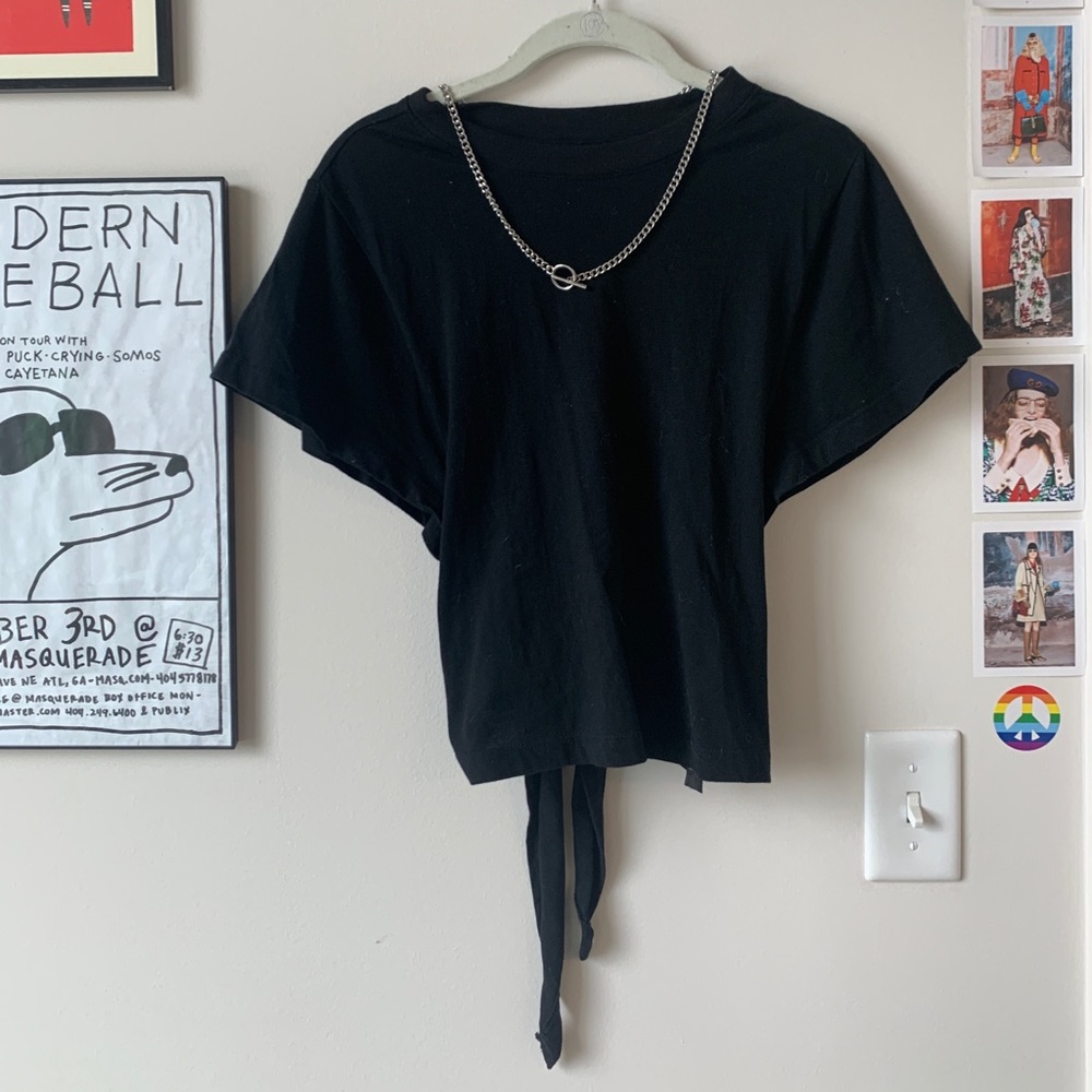Open tie back tee